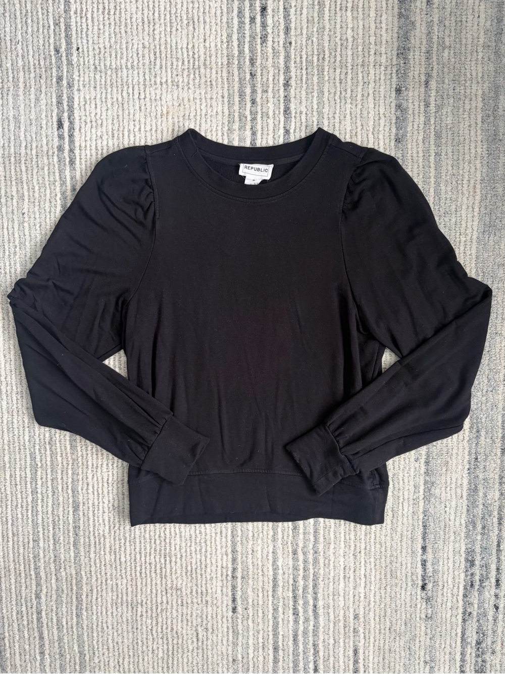 Republic Black Long-Sleeve Puff Shoulder Top Size M